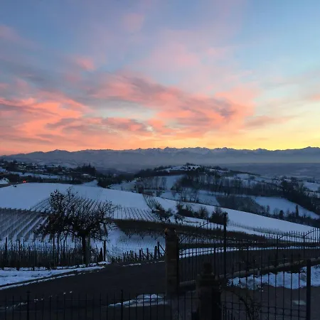 Nelle Langhe Lejlighed